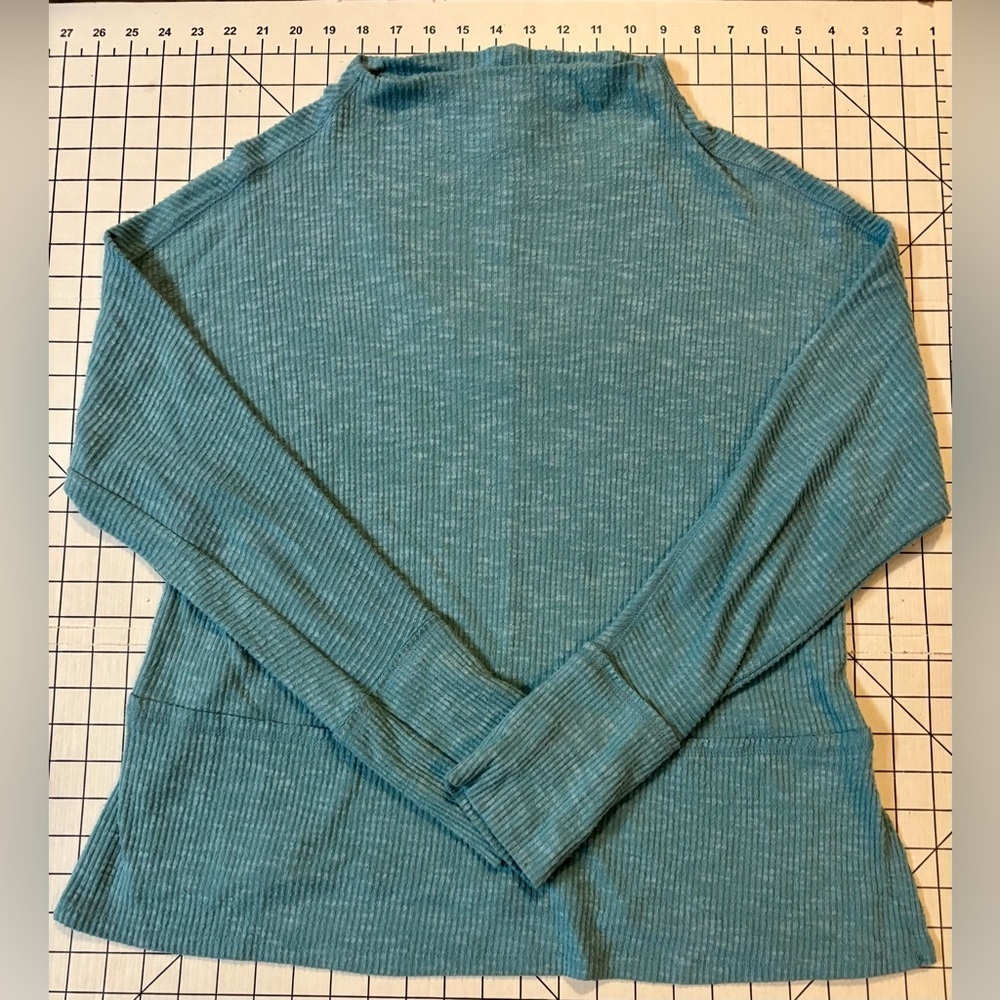 For‎ The Republic Women’s Large Seafoam Green Sweater